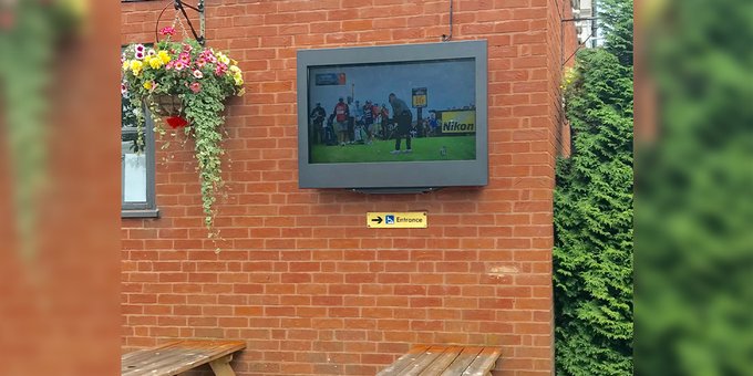 Solutions_AV's tweet image. Ready for outdoor opening? Another outdoor secure enclosure with sunlight viewable TV and HUGE outdoor LED screens with outdoor PA. Call to see how we can transform your Pub Garden into a sports viewing zone 01458 252000 #UKpubs #SkySport  #BTsports #TVs #Hospitality #AVtweeps