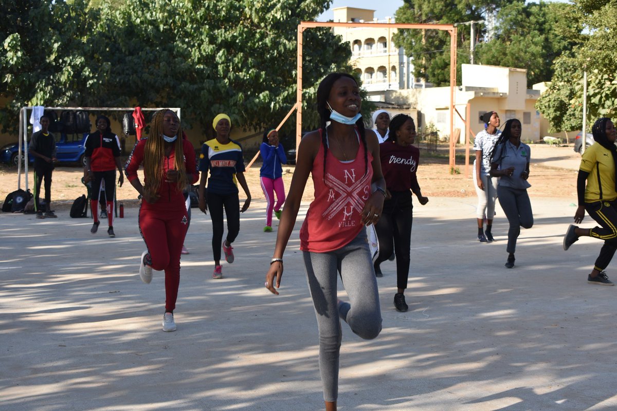 FortpourFutur's tweet photo. Nous nous maintenons en bonne santé en pratiquant des exercices physiques réguliers.
#Fortpourlefutur
#RESOPOPDEV
#santé
#Nutrition
#Adolescent
#Jeune
#Ecole
#Education https://t.co/j0MSeoOcyw