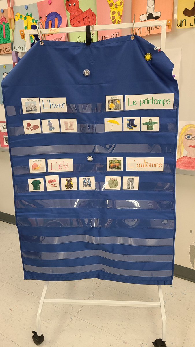 beccacrawford_'s tweet photo. Aujourd'hui, KJSH 🦉s were learning all about les saisons and what clothing we should wear for the different seasons. Great work! @OCVElementary #lessaisons #sorting #clothingbyseasons https://t.co/SZo6rbJuJn