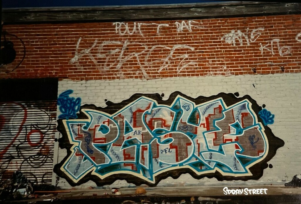 spraystreet's tweet photo. Pashe in Oakland, somewhere along the tracks
.
#pashe #oakland #graffiti #oaklandgraffiti #lordscrew https://t.co/MG0tRjq0kk https://t.co/ok43z9pfjF