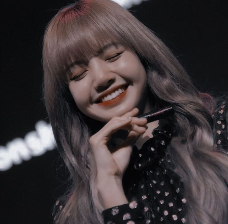 Unis20332529's tweet photo. Happy birthday to this precious, multi talented ,beautiful, perfect and gorgeous, and important person, Lisa❤️💕
You deserve all world✨, the world don't deserve you💕🌟🎉
Thank you for all hard work for us 🙏💖
#TheLalisaDay
#OurGemLisaDay https://t.co/hkMyHxw5TD