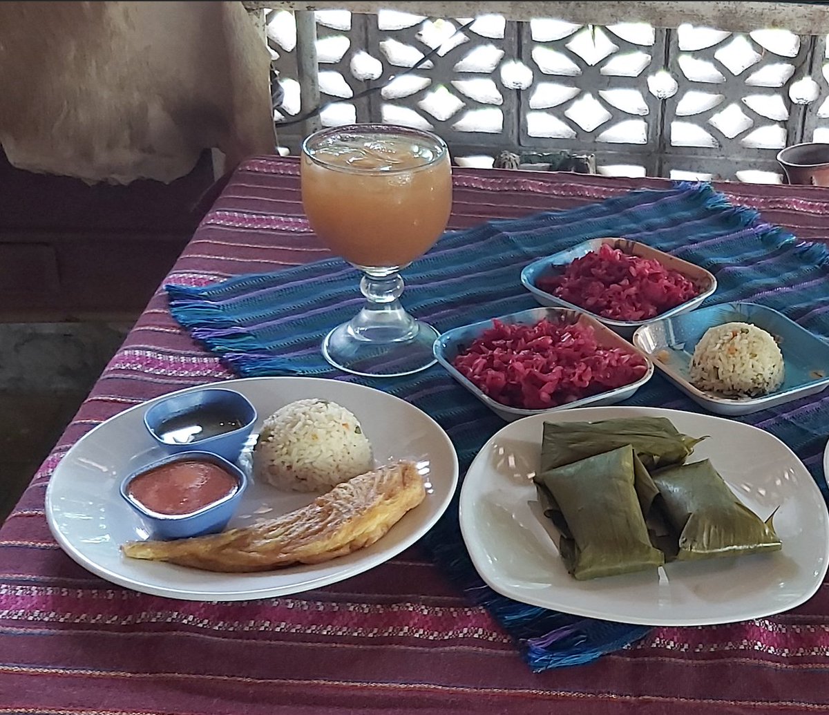 NuestroDiario's tweet photo. 🇬🇹 Platillos de Cuaresma. 😍😋 ¡Delicia!
.
.
.
📷 Catalina Jarquín #antojitos #pacaya #curtido #forrados #cuaresma #antojitochapín #comidaguatemalteca #nuestrodiario https://t.co/En2hfZsWXE