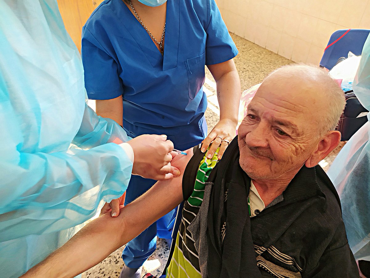 Fuerza que de ésta salimos todos juntos 💪❤️!!!

El Cottolengo extrema medidas una vez más y también Vacuna a todos sus residentes y trabajadores. 
Hoy nos toca vivir tiempos muy difíciles, con familiares, amigos y conocidos afectados por la Pandemia que transita el mundo.