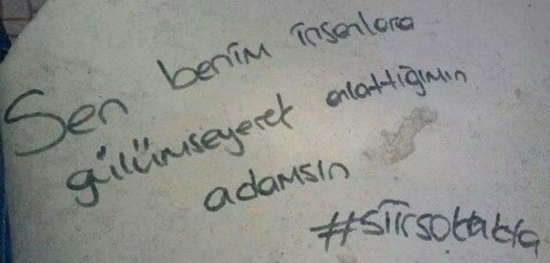 Gülüşü kilometrelerce öteden ruhuma sızıyordu.🪐💫
@S1HamzaBY ☘️🤍