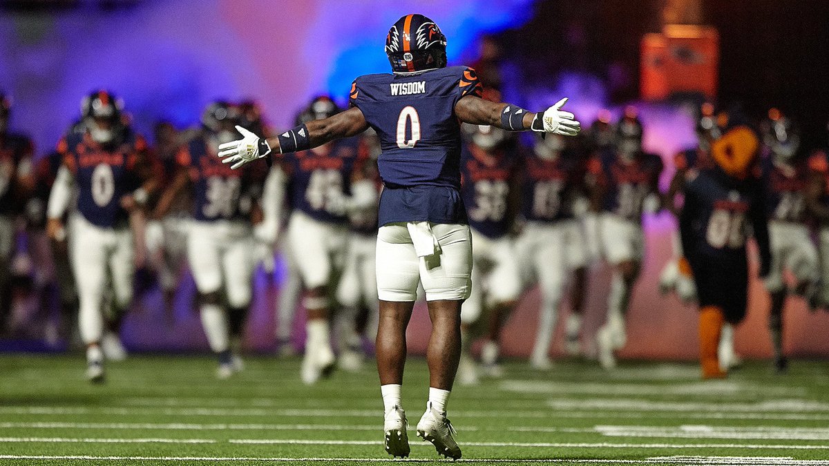 Robert_Fitz18's tweet photo. After a great conversation with @CoachBrownUTSA, I am honored to say that I have received and offer from UTSA! #BirdsUp https://t.co/MoXIqd0uo1
