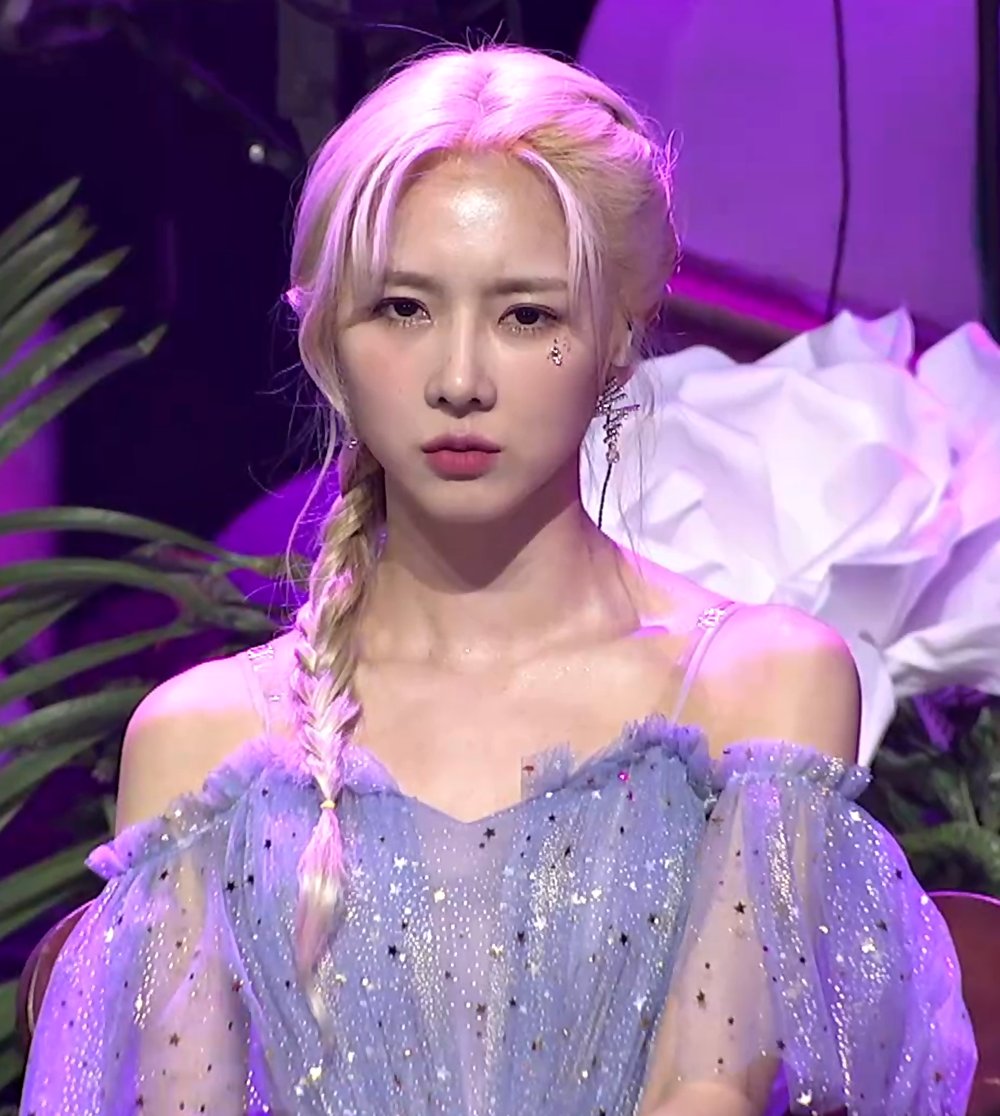 finesiyeon's tweet photo. https://t.co/djS9EeoOyS