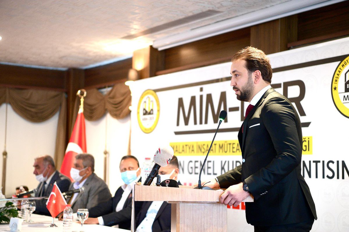 mahmutboyraztr's tweet photo. Bugün yapılan 4. Olağan genel kurulla @mimder44 başkanlığına seçilen arkadaşım,dostum @mehmetbulbloglu başkanıma ve yönetim kuruluna yeni görevlerinde başarılar diliyorum. Malatyamızın imarı ve inşaası için #Mimder’imize çok iş düşüyor. “Durmak yok yola devam” https://t.co/2rdRkZGAwV