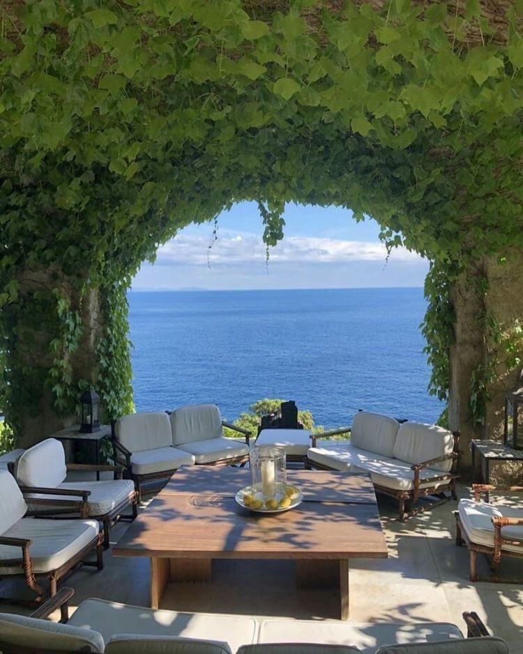 wolfiefendi's tweet photo. want to be in a place like this https://t.co/GIDPM9yWKm