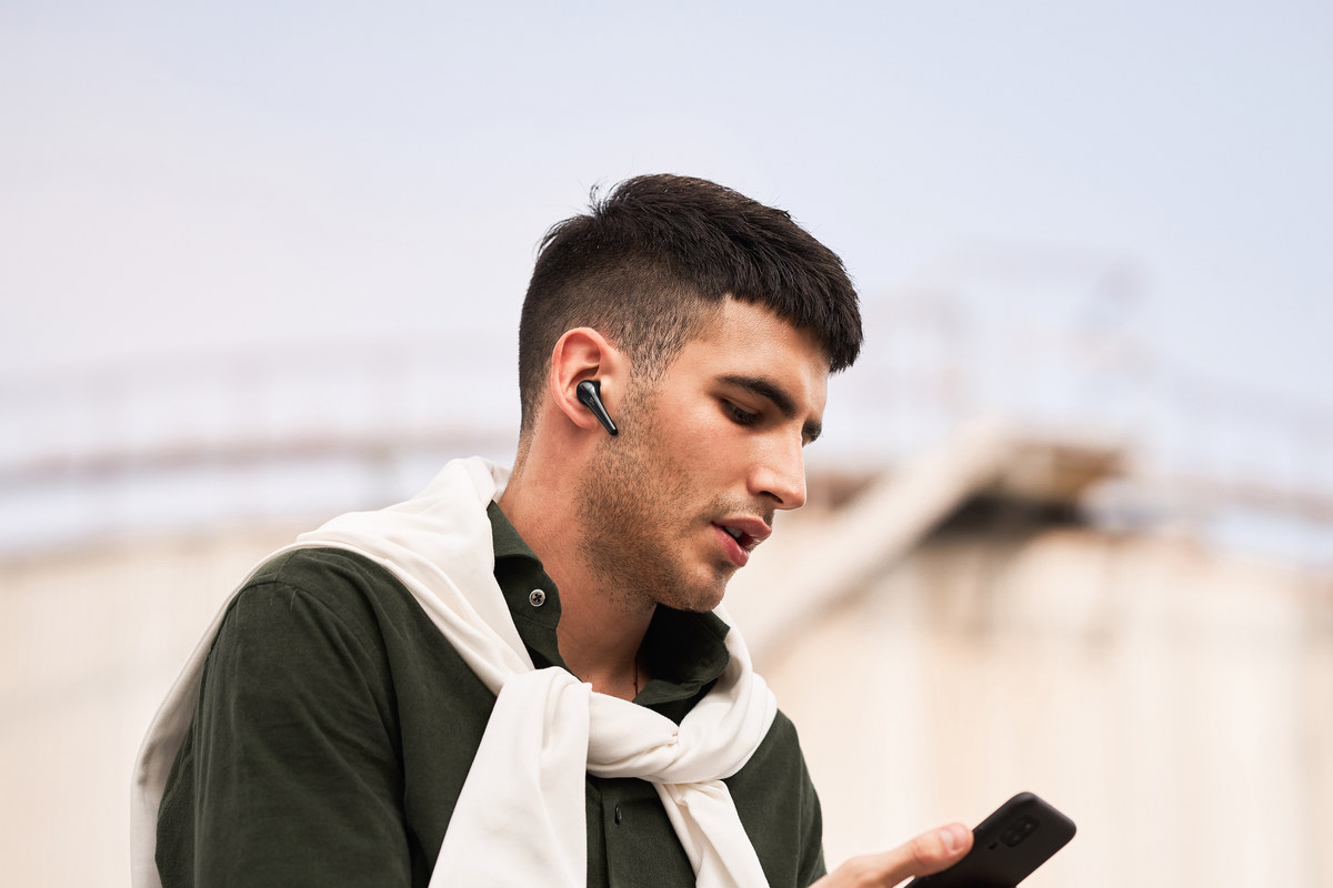 1MoreGlobal's tweet photo. We got you covered! Featured with QuietMax Technology and 5 adjustable modes, the 1MORE #ComfoBudsPro will meet all your noise cancellation needs in any scenarios.
-
Now available: https://t.co/9dJNH3dnYM
-
#1MORE #TuneInZoneOut https://t.co/vmc41K74aa