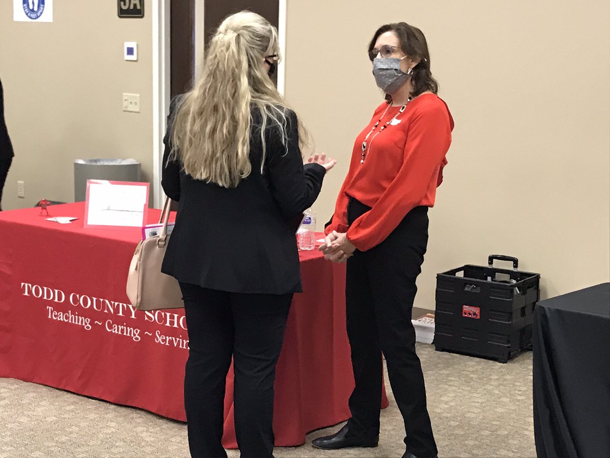 GRRECKY's tweet photo. Outstanding afternoon with @WKUCEBS Teacher Topper Candidates @GRRECKY for the 2021 Job Fair! 🙌
#150candidates
#36schooldistricts https://t.co/F6xzjaih39