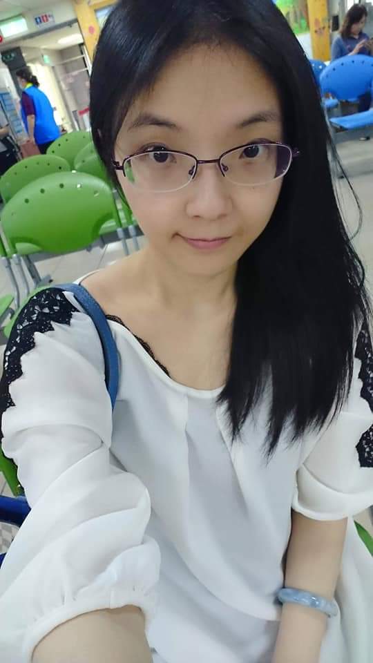 傷心啊 去正妹學園貼照片只有個位數讚  大家都愛濃妝妹子 https://t.co/AQ2B3yyXQ0