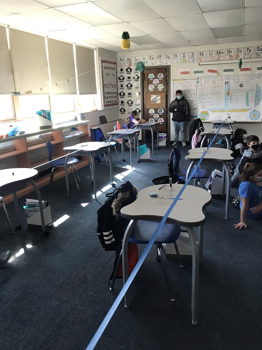 MissCutia's tweet photo. Shout out to @danidoo4 for giving us a helping hand and making our activity possible! 

A life-sized number line to put our fractions on! We labeled each desk and then practiced “jumping” to each fraction #WeAreBenFranklin #BPatriotProud https://t.co/bK47JyZFjA