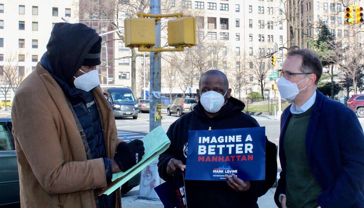 TeamLevineNYC's tweet photo. With the most signatures in the Manhattan Borough President race, we are so grateful for the volunteers who joined us to get @MarkLevineNYC on the ballot!
Once in office, we'll continue working together to make sure the public health of every New Yorker is front and center 👟🗽 https://t.co/DND2pkIKMX