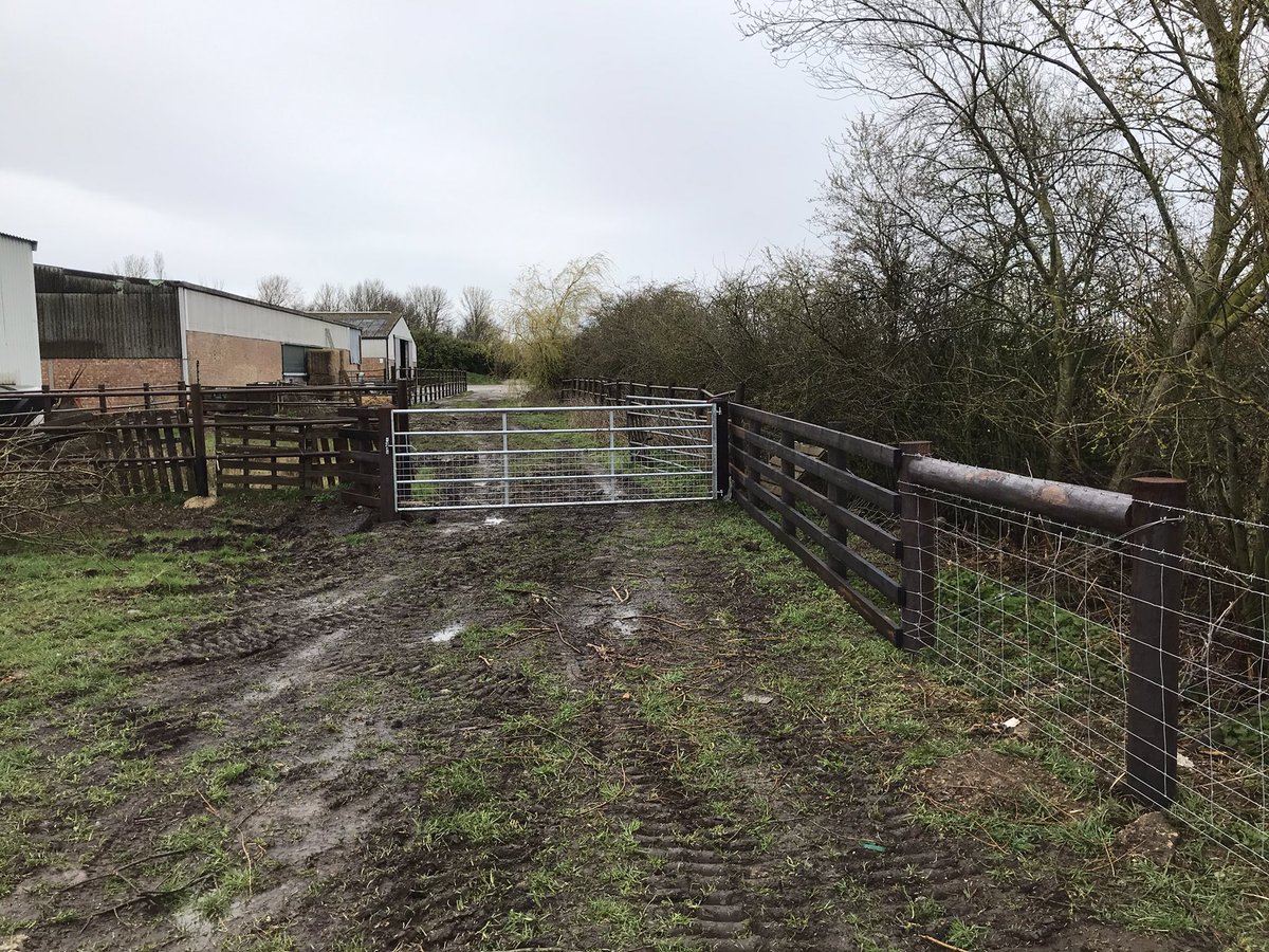 JamesWTMurray's tweet photo. End of the week marks completion of a further two paddocks stock fenced for an existing customer. All pressure treated creosote timber and r8-80-22 lamb safe ultimate stock fence with two strands of barbed wire. 
 Solo Fencing Systems solonet came into a league of it own https://t.co/lkTbtYp8gI