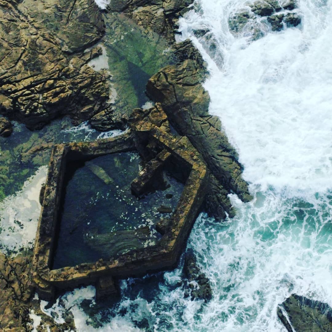 ramalvclav's tweet photo. O Portiño shellfish farm (cetarea)
#galicia
#aguarda
#pontevedra
#cetarea
#lugaressecretosdegalicia
#fotogalicia
#galiciavisual
#galiciamaxica
#shellfishfarm
#shellfish
#lobsters
#uas
#unmanned https://t.co/GNa0AwewhK