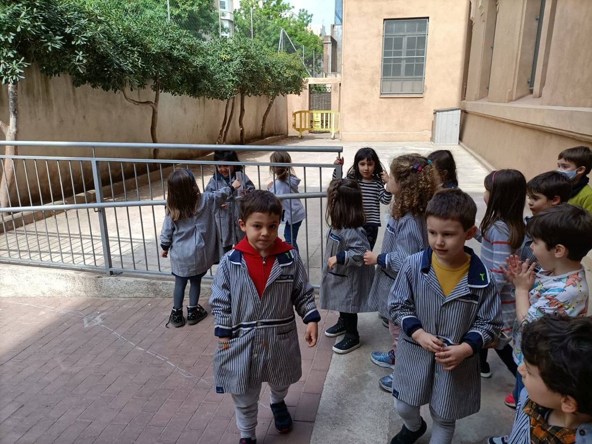 epiasabadell's tweet photo. We have found some clues that have guided us to a lot of  eggs which had been hidden by the Easter Bunny for us. Happy Easter everyone!
#P4INFANTILPIASABADELL
#INFANTILPIASABADELLL https://t.co/IEo967XByv