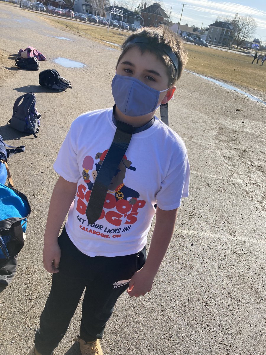 QueenE_PS's tweet photo. Grade 4/5s tape things up to celebrate Duct Tape Spirit Day at QEPS! 😃 #Creativity # Fun #SchoolSpirit https://t.co/3F47AGES4s