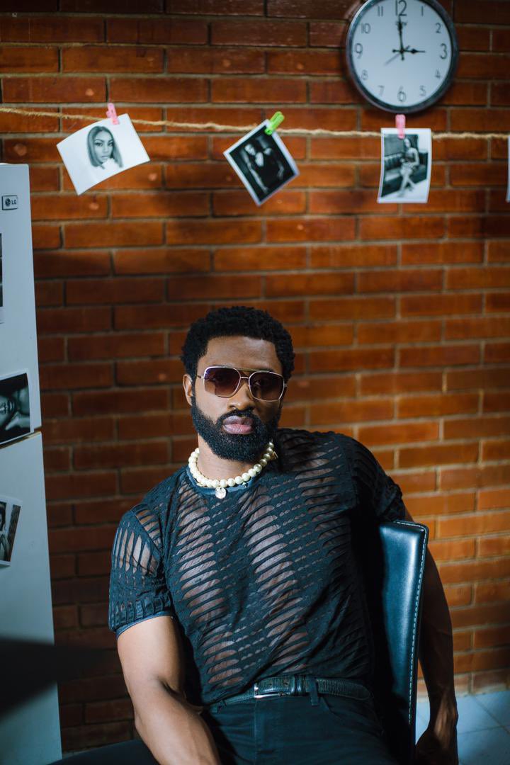 Eplmax's tweet photo. @RicHassani styling for his #EverythingVideo is phenomenal 😍😍😍😍this is everything 💯💯💯💯 https://t.co/woWJgusuwD