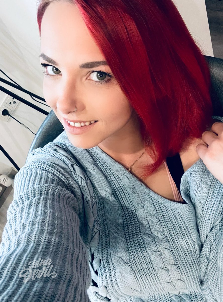 NinaDevil666's tweet photo. Schönen #Freitag Abend euch 🙂
Heute noch was geplant ? 🙃😝
#weekend https://t.co/WoG9AZyHUU