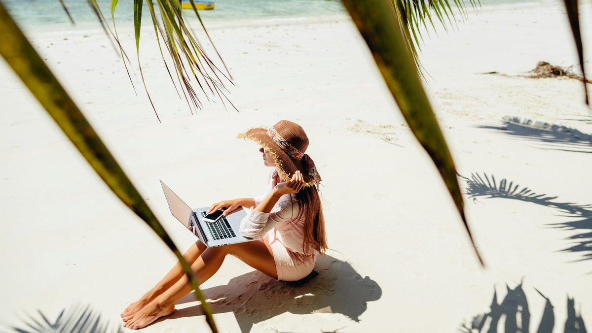 secretcentralam's tweet photo. If you have to work, why not work in paradise?🌴@belizevacation 

📸@HotelSunBreeze

#explorebelize #visitcentralamerica #visitcentroamerica #travellater #visitlater #travelplanning #travelgoals #vacation2021 #travel2021 #tlpicks https://t.co/2AS8M8M3nW