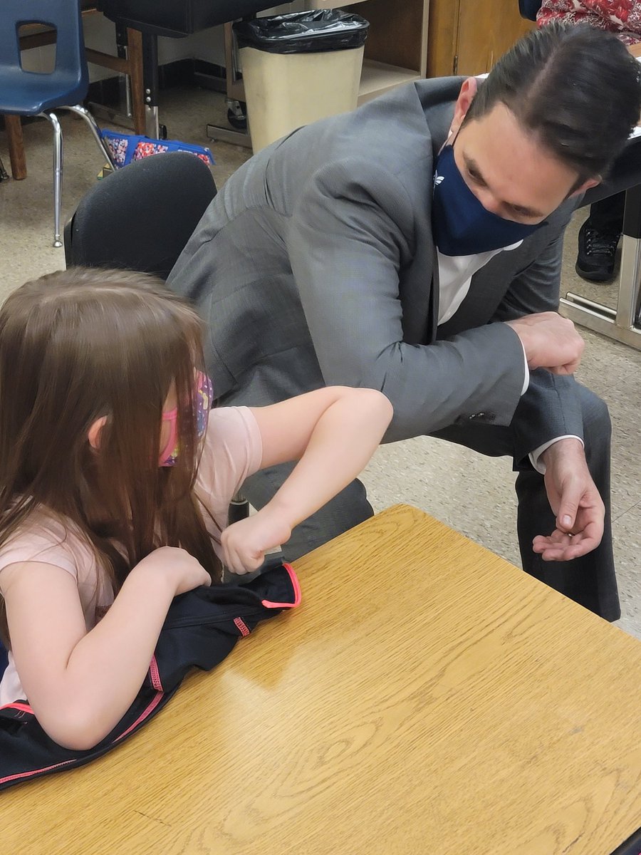 wrightedmaster's tweet photo. If you are gonna be a Superintendent  #besuper @JCPSSuper @JCPSKY @JCPSZone2 https://t.co/dbeusmSfIS
