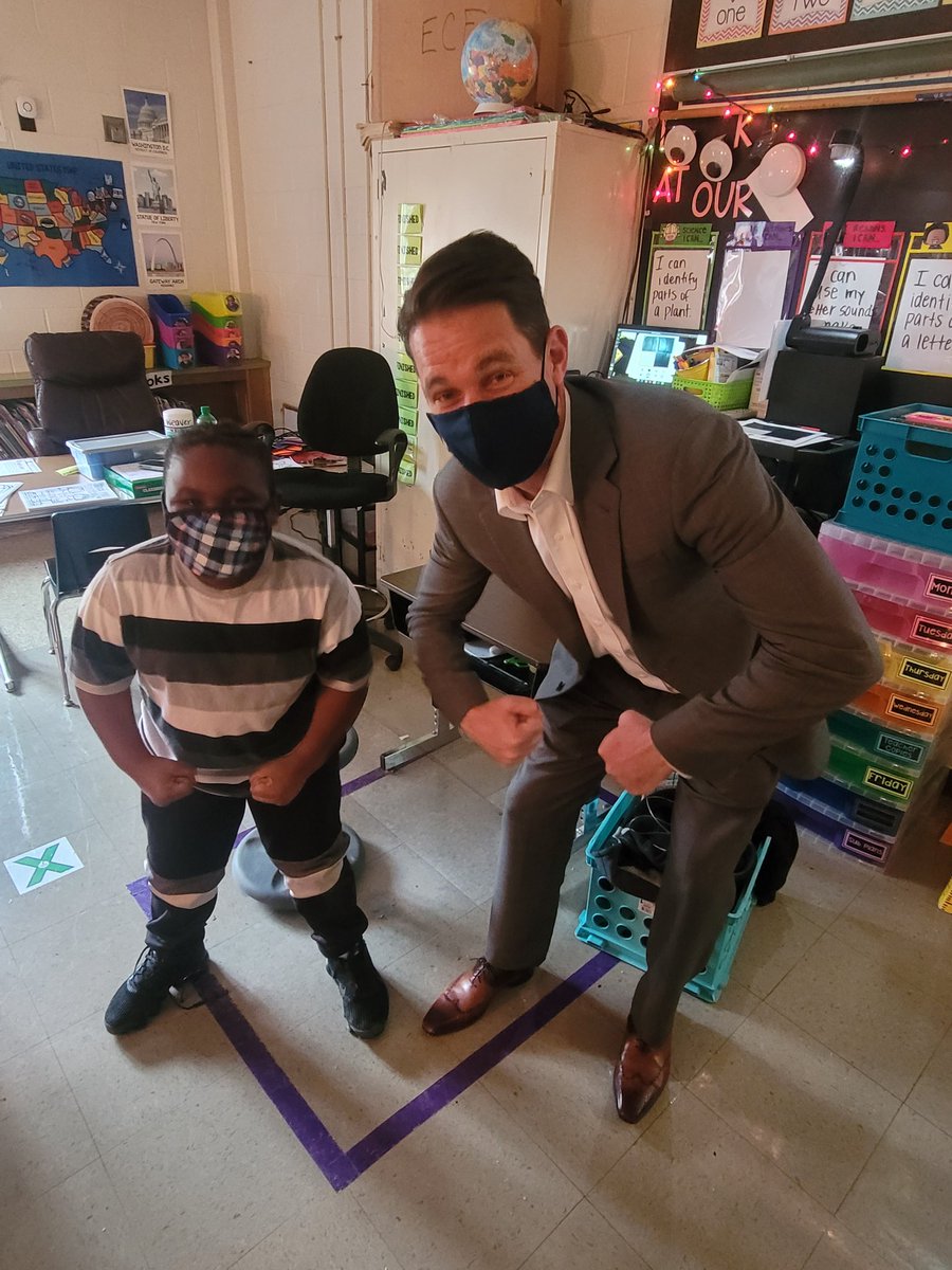 wrightedmaster's tweet photo. If you are gonna be a Superintendent  #besuper @JCPSSuper @JCPSKY @JCPSZone2 https://t.co/dbeusmSfIS