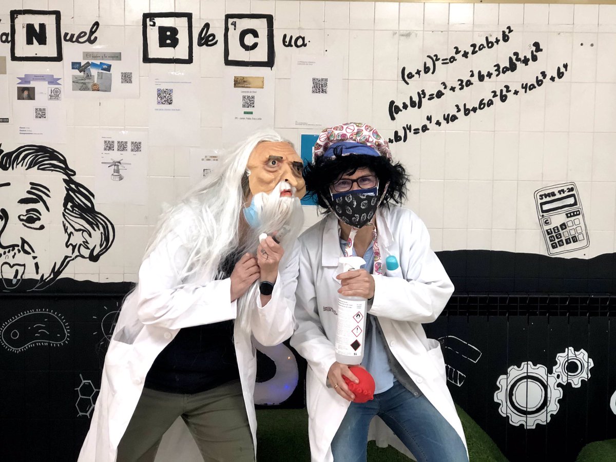 MadeinBleCua's tweet photo. Entre todxs hemos logrado derrotar al malvado 🦹‍♂️ Profesor Virulento!! Ahora a disfrutar a tope de las vacaciones 🥳🥳😷 Que edición más chula de #EurekaEnElBlecua Puedes  volver a ver la gala o las fotos de la jornada aquí https://t.co/uwsAnGB4Lv #SomosBlecua #SomosCiencia https://t.co/jZMEXZ6aDM