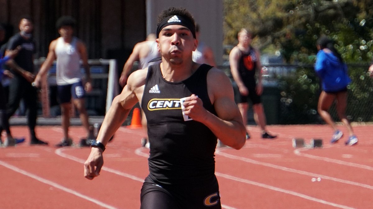 CentreAthletics's tweet photo. 🎽 | Keep up with the Centre track &amp; field teams at the Margaret Simmons Invitational! 

📍 Murray, KY 
📊 https://t.co/OgUGowadMw 

#GoldRush https://t.co/eJlI4TUJ4j
