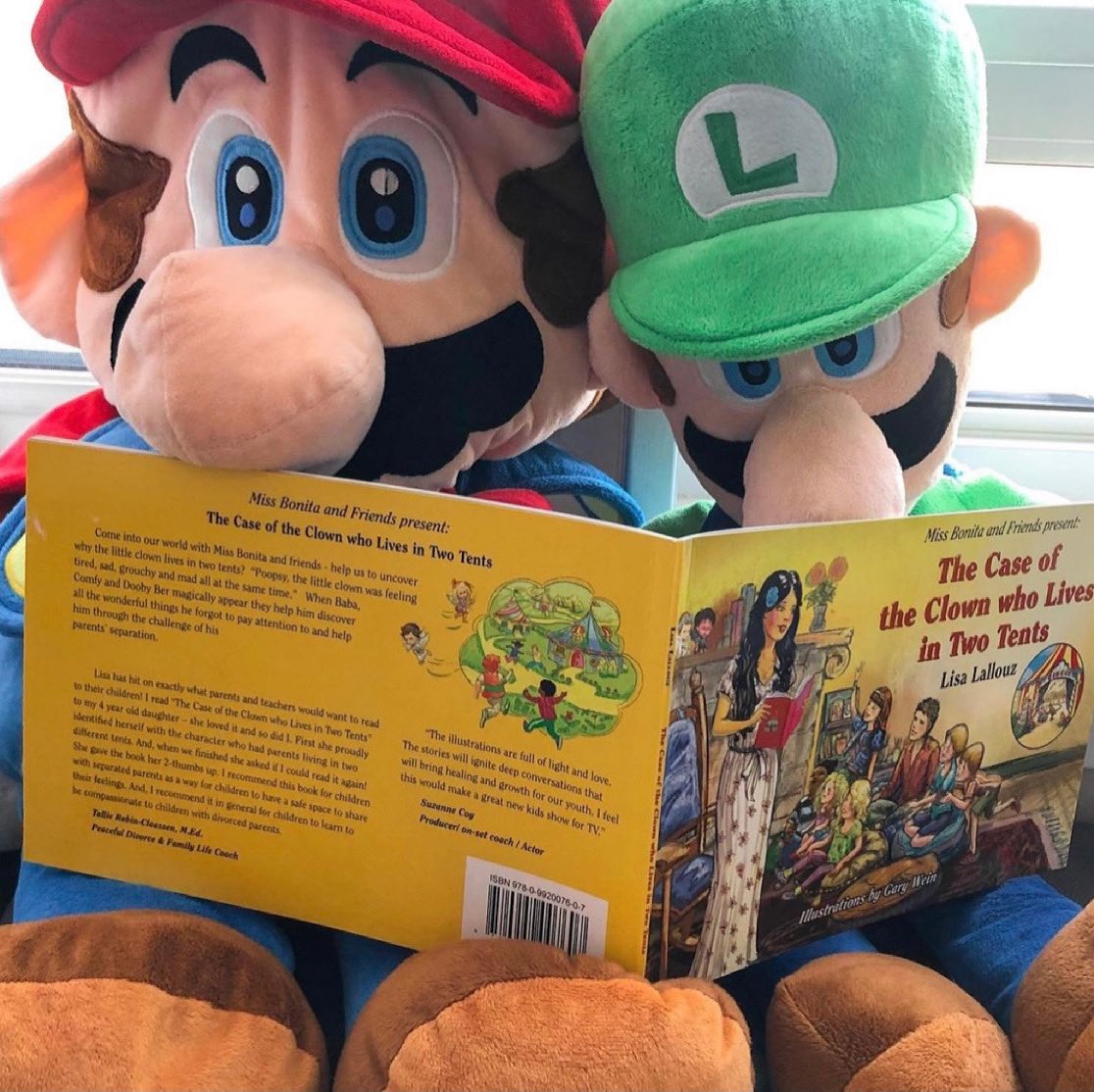 Look who we found today reading one of our books 👀📚 ⁣
⁣
What’s your FAVOURITE book so far that you’ve read during quarantine? We’d like to hear your comments!