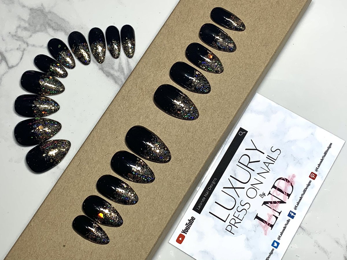 LalondeNails's tweet photo. But like, prob one of my favs I’ve done so far 🥰 DM me for custom order! 🇨🇦 https://t.co/eJ0NtojE6j