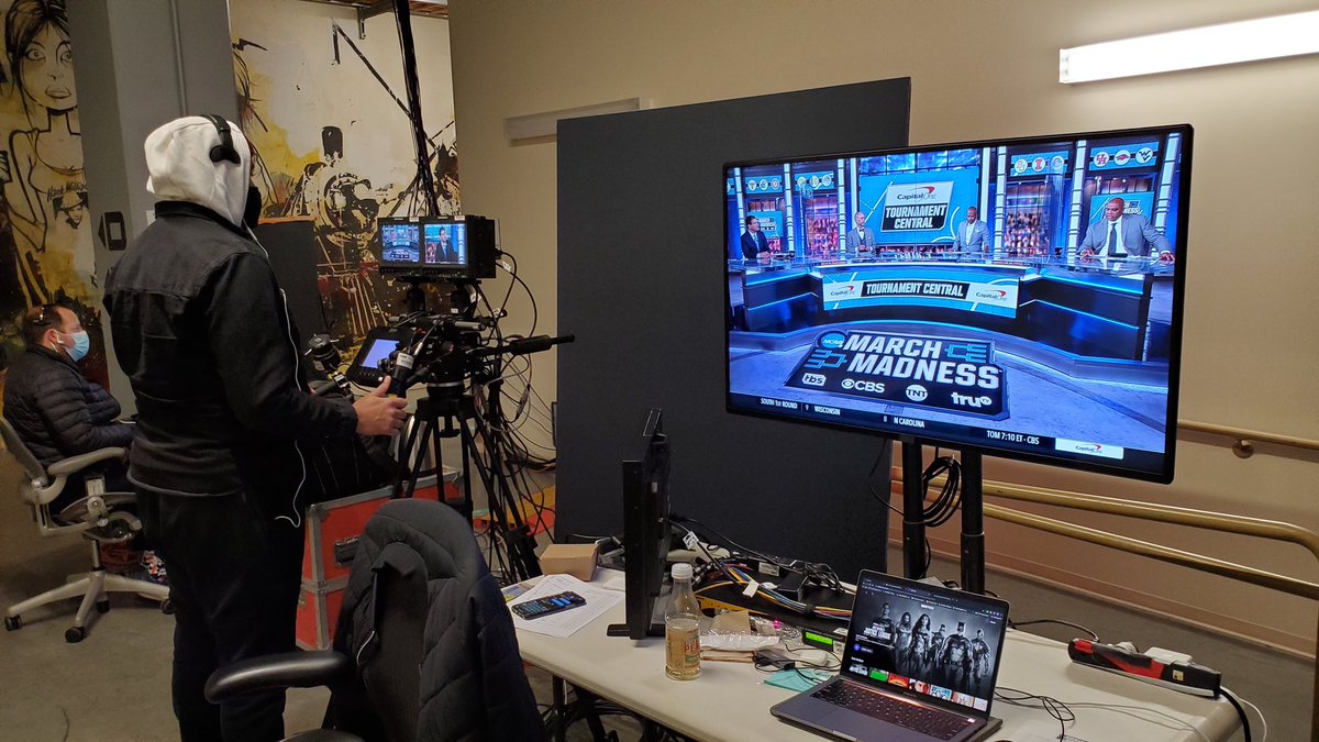 ross_video's tweet photo. Ross Furio x @TurnerSportsPR 🏀🎥
Turner chose Furio for their March Madness studio coverage! Operators are using Furio from a separate hallway to enforce social distancing using our pan bar control system, and are still putting on leading live production.
#VR600 #RossRobotics https://t.co/Fbpad74uGt