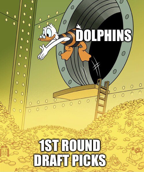 SharpFootball's tweet photo. how it started             how it’s going https://t.co/0AVWuAToVW