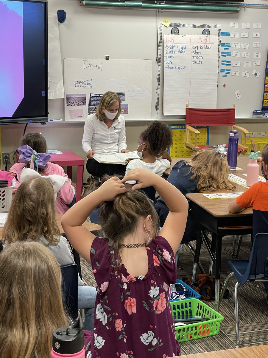 Thank you <a href="/RoundRockISD/">Round Rock ISD</a> board member <a href="/vessacory/">Cory Vessa</a> for reading to <a href="/kshepherd1st/">Kelly Shepherd</a> first graders! ❤️ #fbe1family