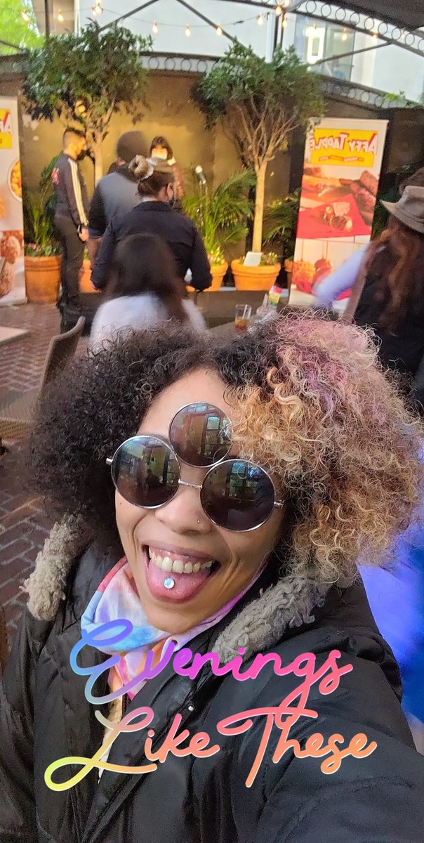 msmastafoxx's tweet photo. Had A Blast At My HomeGyrl @SusieSitcom's Comedy Show! #IconoclastComedy Everyone Was So FUNNY! #StereoCreators @app_stereo #FactorsFamousDeli @factorsfamousdeli #AffyTapple @affytapple ๐๐๐ฅฐ๐คฃ๐ป๐๐๐๐ฝ๐๐ฝ๐๐ฎ๐๐๐ฌ๐ฅ๐ท๐ฆ #MyCreatorLife #SusieSitcom #ElisabethWykert
#MsMastaFoXX https://t.co/7SEUJpS06k