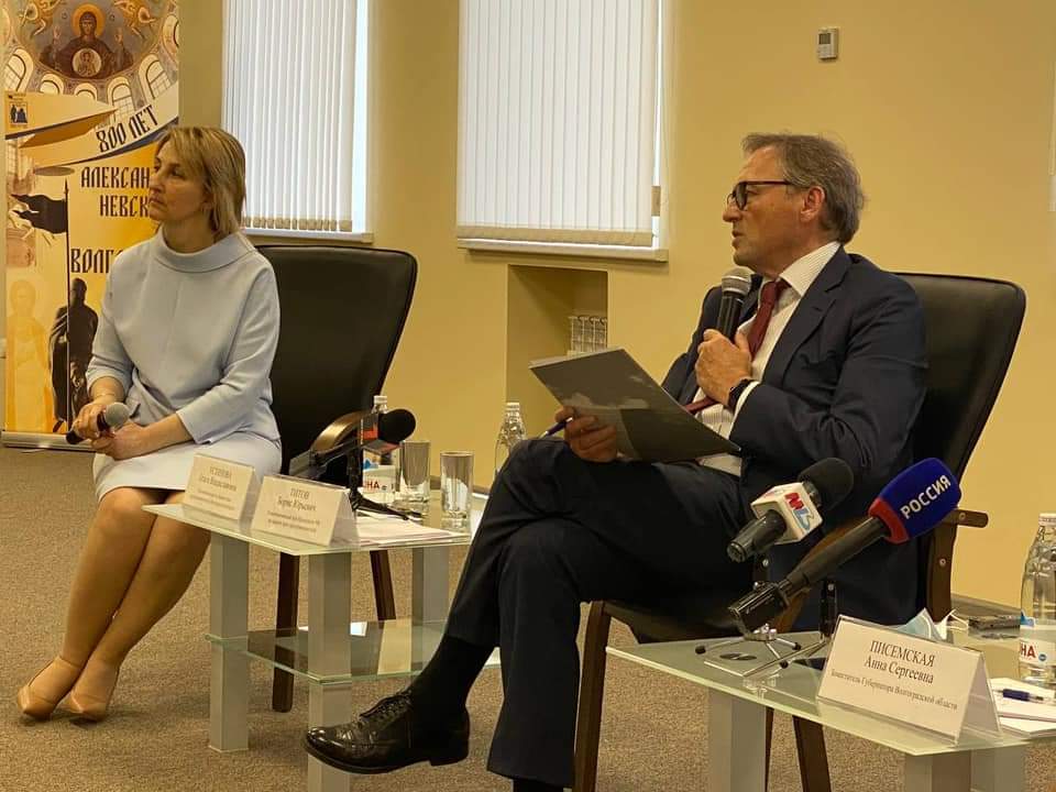 a_chto_titov's tweet photo. Рабочую неделю завершил в Волгограде. 
Пакет помощи МСП, который был принят здесь, - один из самых богатых и широких среди всех регионов России, поэтому Волгоградская область выходит из кризиса не с самыми большими потерями. https://t.co/DW1O8bVZ8L
