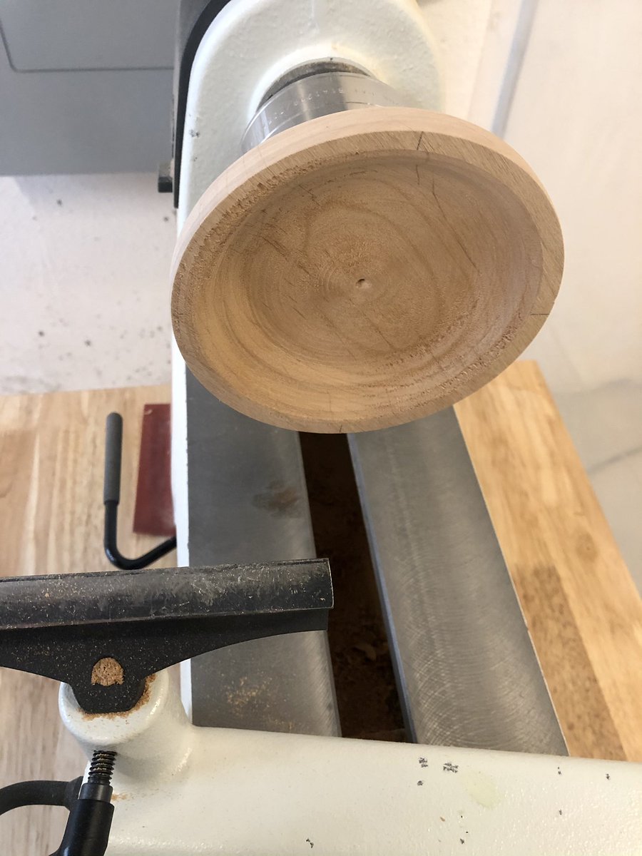 sandramu_'s tweet photo. Initial steps of making a bowl
(wood turning): https://t.co/9UzyFgu9hw