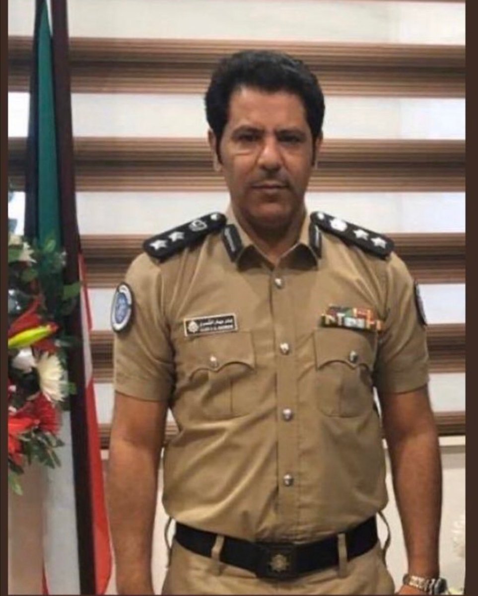 للتو خرجت من ديوانية الاخ  مناور الربعية ابوفهد وكانت الدوانية عامرة ودار الحديث عن شهامة العقيد #بدر_سيار لدرجة انهم اجمعوا انه ضابط شمري استثنائي يقوم بواجبه على اكمل وجه ومكتبه مفتوح ويخدم البعيد قبل القريب 
الله يوفقك يابوخالد