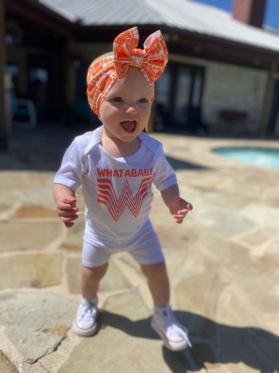 MothafukinDixon's tweet photo. Whatababe🤍🧡 https://t.co/sjUC0q9GeR