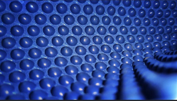 𝟯𝗗 𝗟𝗔𝗧𝗘𝗫 𝗜𝗡𝗦𝗜𝗗𝗘🧤↩️🔵⁠⁠
👊Boosts ball control &amp; tactility⁠⁠
👊Enhances impact absorption⁠⁠
👊Prevents from slipping of the hand⁠⁠
The #reusch exclusive DUO latex is a real revolution in terms of control. Try it and you'll see!⁠⁠
#BeTheOne #DuoTechnology⁠