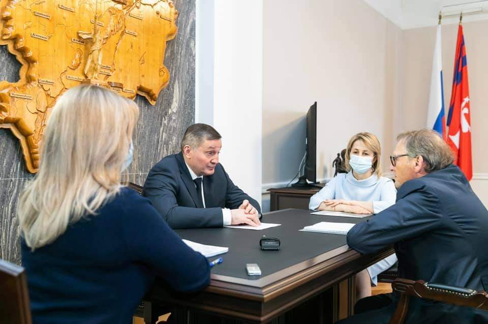 a_chto_titov's tweet photo. Предложил губернатору Андрею Бочарову создать в регионе новый технопарк «ВолгоградМиниПром» для малых и средних производственных предприятий с льготными условиями для резидентов. Губернатор однозначно намерен делать ставку на производственный частный бизнес, и это радует. https://t.co/hKg2zqua11