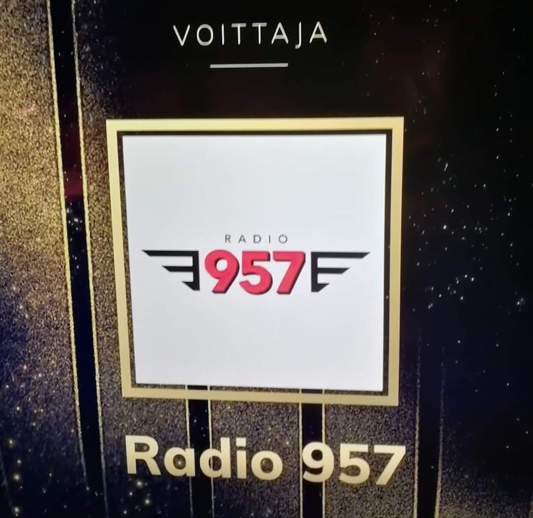 AnttiGranlund's tweet image. JEEEEEAAAAA! Radio 957 on Vuoden paikallisradio ja meidän myynti Vuoden paikallinen radiomyyntitiimi!

Henk koht voin sanoa, että kaikki on ollut pelissä vaikeana vuotena. Kiitos työkaverit, yhteistyökumppanit, haastateltavat ja jokainen kuuntelija. Oon onnellinen.

#radiogaala