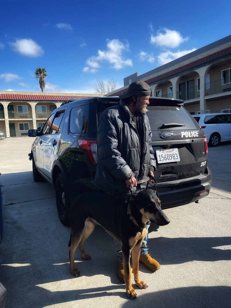 SBPD_CHIEF's tweet photo. After several outreach attempts, we were able to assist a male who was ready for resources for both him and his four legged friend. He was connected to a shelter that had a variety of resources available.
#Outreach
#AcceptingHelp
#Change https://t.co/zBnLcZGQ0C