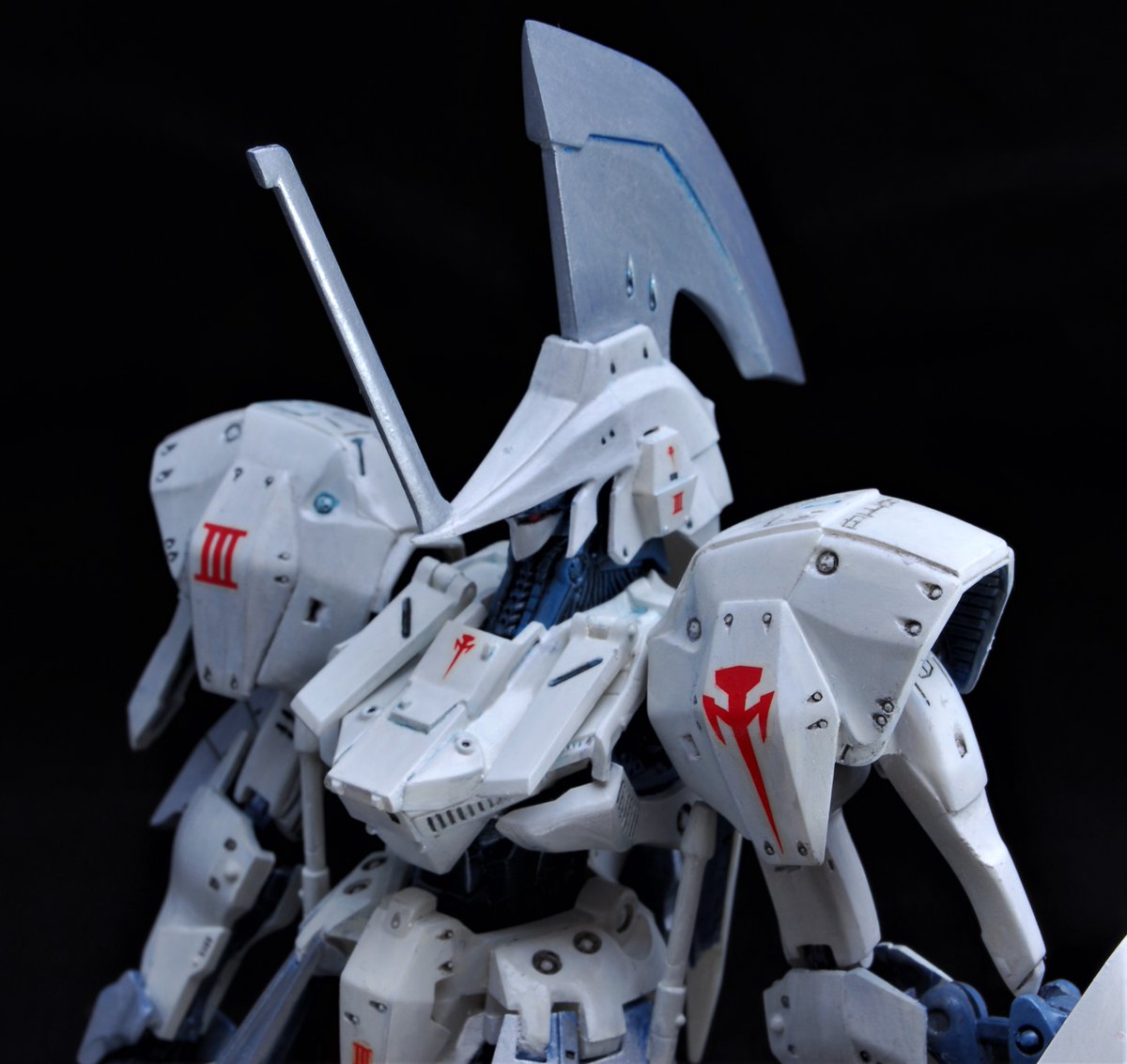 pjo106's tweet photo. レッドミラージュ　LEDMIRAGE 1/144 WAVE ファイブスター物語 https://t.co/05za1ilDXb