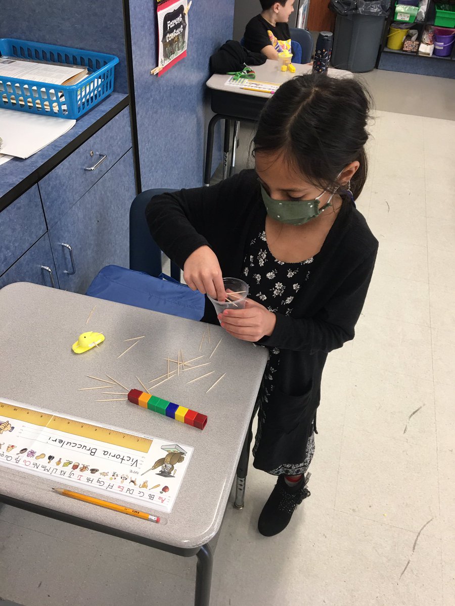 Spring STEM project.  Who can build the “tallest tree” and balance a Peep in a nest?  #ProudToBeLB <a href="/WestSchoolLBNY/">West School</a>