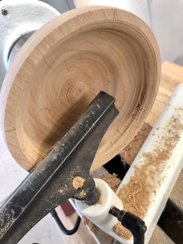 sandramu_'s tweet photo. Then carving some more + sanding
(step 2) — making a bowl: https://t.co/7nZye1UZnV
