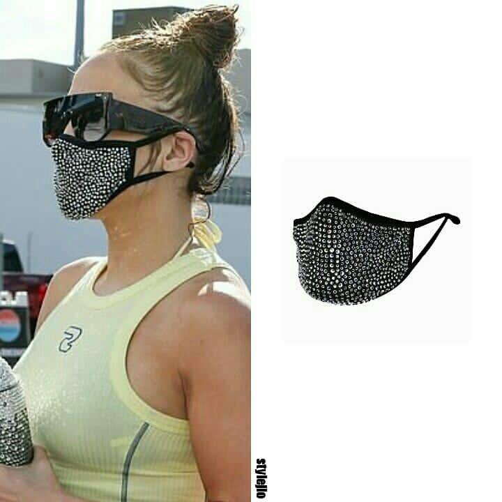 style_jlo's tweet photo. 24th December, 2020  @jlo  Miami 
She's wearing #masqd Crystal Face Mask in Navy Blue (out of stock)
#masqd Crystal Face Mask in Silvery (20.00$)
@MaisonValentino Supervee White Bag (out of stock)
#johngeiger All White 003 Sneakers (not released yet)
#JenniferLopez https://t.co/7Er1WuVvde