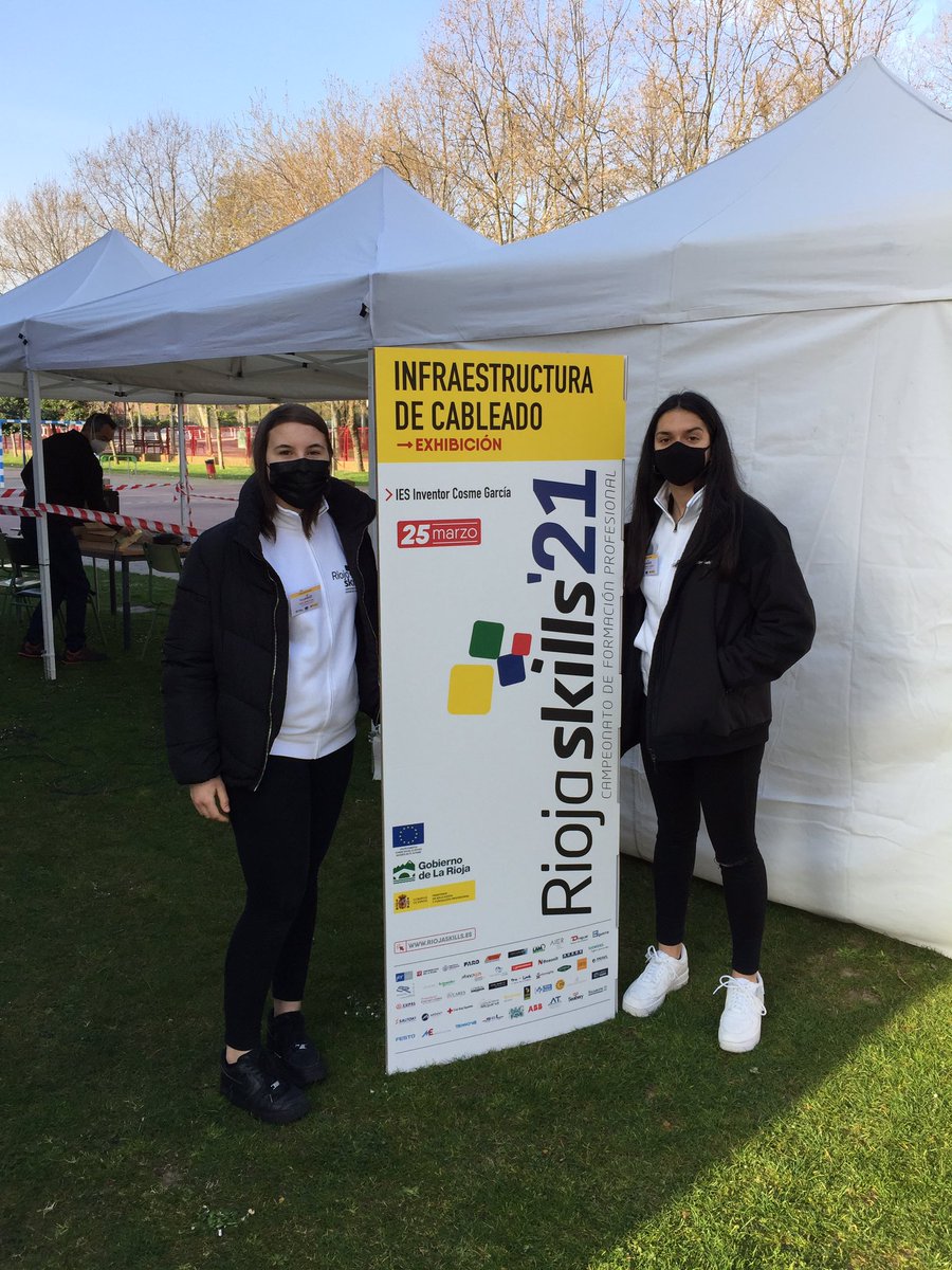 ¡Enhorabuena a Raquel y Carlota! Las ganadoras del Skill de Infraestructura de Cableado. Gran trabajo en general de todo el alumnado. Alex, Raúl, Rubén y Alex, y nuestros suplentes Gabriel y Youssef. #fp <a href="/IESCosmeGarcia/">Cosme García</a> #riojaskills21 <a href="/fplarioja/">Formación Profesional La Rioja</a> <a href="/todofp/">TodoFP</a>