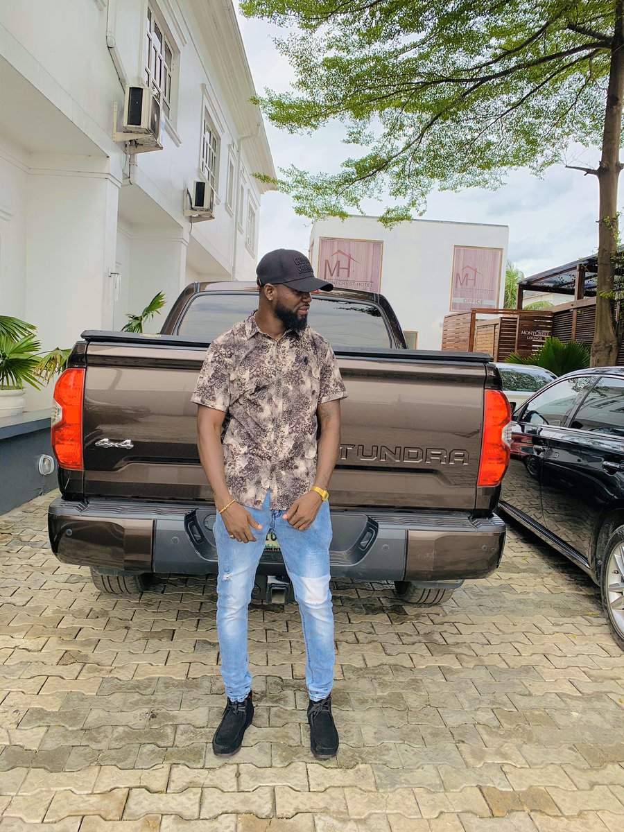 mrblaze006's tweet photo. 🤴🏾- Grind Until You don’t have to Grind No More.. #TheProdigal #evolutioncamp21 kuda Vbank #BigMusicweekend #GpNewlyNearly #BBNEarlyAccess Frank Edoho https://t.co/N0jL7NkuI4