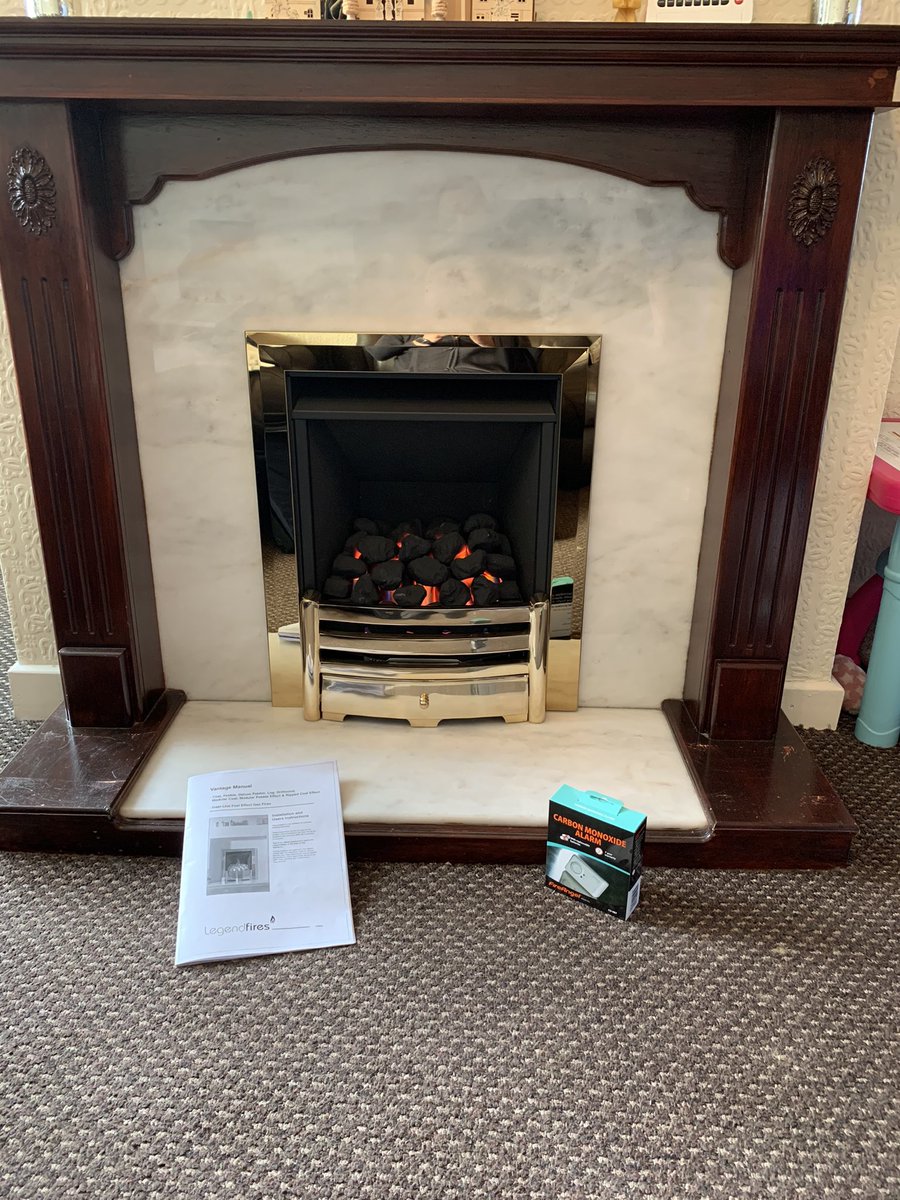 New Dura flue liner and Legend Vantage fire installed today 🔥 
#legendfires #duraflue #heatdialplumbingandheating