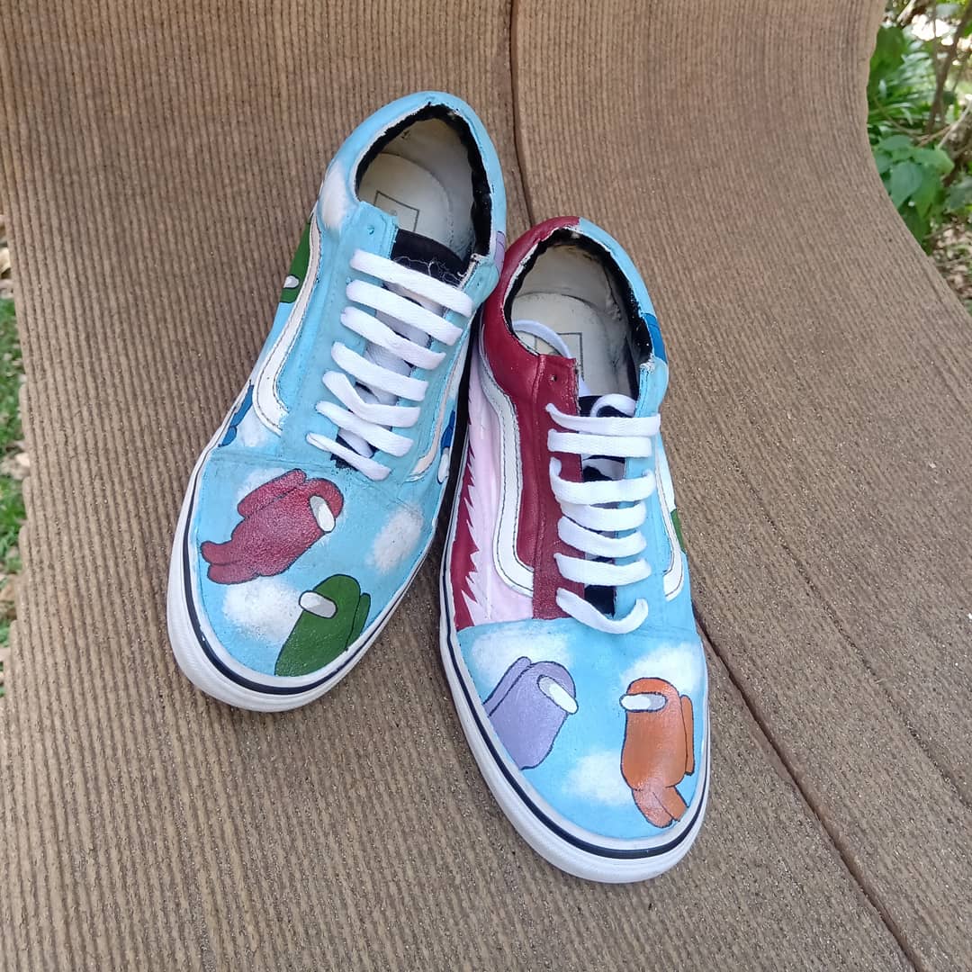 53artz's tweet photo. Oops! She spent the grocery money on custom shoes again.....
#vanscustomculture #amongus #customizedvans #nairobikenya https://t.co/PBfO0k1cbv